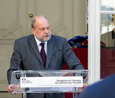 Ministrul francez al justiţiei a fost găsit nevinovat în procesul în care era acuzat de conflict de interese