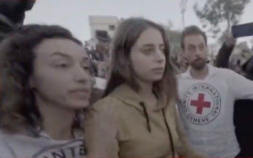 UPDATE - Două ostatice israeliene au fost eliberate de Hamas, anunţă IDF. Una dintre ele este tânăra cu cetăţenie franceză, aparent rănită, care a apărut în prima înregistrare cu ostatici difuzată de mişcarea palestiniană - VIDEO