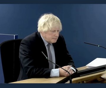 Fostul premier Boris Johnson îşi cere scuze pentru durerea şi suferinţa din timpul pandemiei