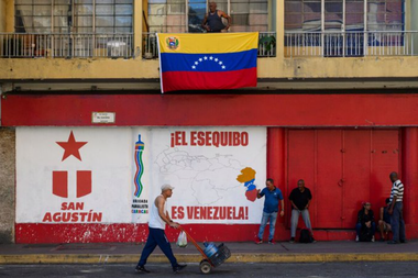 SUA participă la exerciţii militare aeriene în Guyana, pe fondul tensiunilor cu Venezuela. ”Nu vrem un război în America de Sud”, denunţă Lula la un summit Mercosur în Brzilia