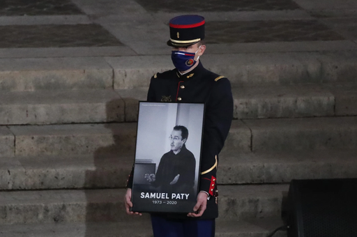 Şase elevi implicaţi în decapitarea lui Samuel Paty, condamnaţi la închisoare cu suspendare