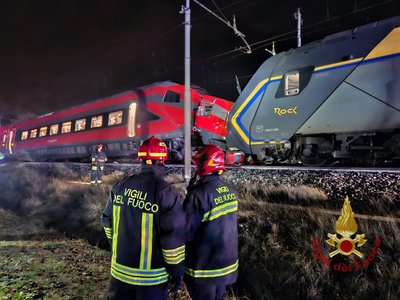 Italia: Cel puţin 17 răniţi în urma unei coliziuni între două trenuri - VIDEO