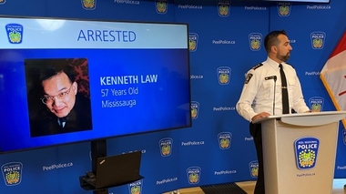 Un canadian care vindea pe internet "kit-uri pentru sinucidere" a fost acuzat de crimă