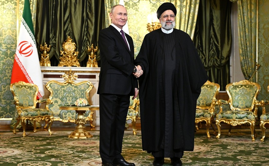 Rusia anunţă că lucrează la un nou acord "major" cu Iranul