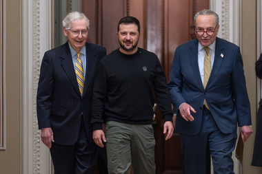 Zelenski îşi pledează cauza la Washington, Rusia revendică înaintări în Ucraina