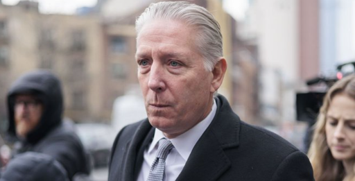 Un fost oficial de rang înalt în domeniul contraspionajului din FBI, Charles McGonigal, condamnat la patru ani de închisoare pentru că a lucrat pentru oligarhul rus Oleg Deripaska, vizat de sancţiuni. El a anchetat un oligarh rus rival al lui Deripaska