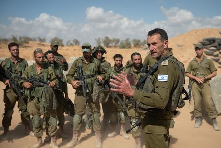 Şeful Statului Major al armatei israeliene afirmă că peste 1.000 de prizonieri au fost capturaţi în Gaza