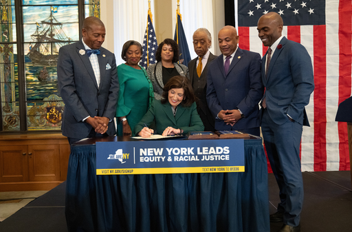 Statul New York examinează reparaţii ale sclaviei