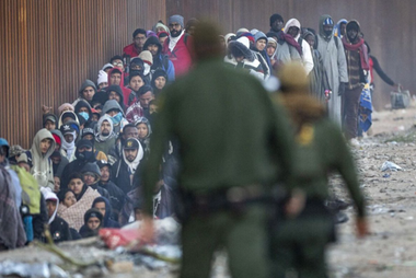 Biden trimite o delegaţie la nivel înalt în Mexic, să discute despre imigraţie