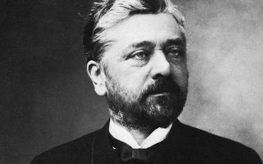 O grevă paralizează Turnul Eiffel în ziua marcării unui secol de la moartea lui Gustave Eiffel. Accesul pe trepte, deschis şi gratuit