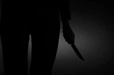 O braziliancă îi taie penisul soţului ei, după ce descoperă că a făcut sex cu o nepoată de 15 ani, îl fotografiază, îl aruncă în WC şi trage apa. Femeia, inculpată de tentativă de omor, bărbatul, spitalizat, urmează să înfrunte justiţia