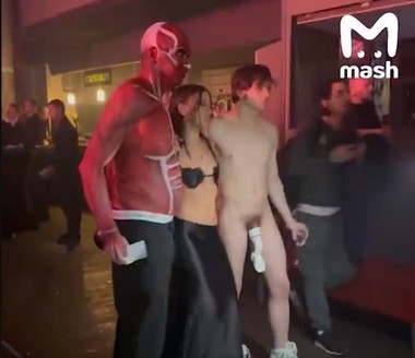 Un scandal la Moscova din cauza unei petreceri cu celebrităţi care au venit "aproape dezbrăcate" a ajuns la urechile lui Putin. Cine a organizat distracţia şi ce a păţit după aceea - VIDEO