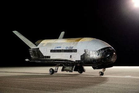 Avionul spaţial secret al armatei americane, X-37B, a fost lansat într-o posibilă misiune pe o orbită mai înaltă - VIDEO, FOTO