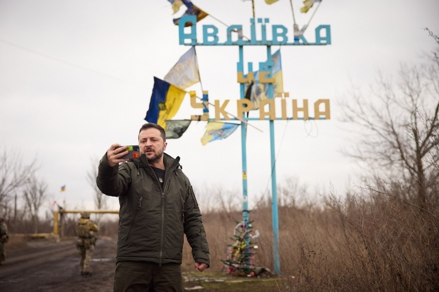 Preşedintele Zelenski mulţumeşte soldaţilor ucraineni într-un mesaj video înregistrat la Avdiivka 