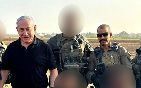 Un israelian a fost inculpat după ce s-a dat drept soldat, a furat arme şi s-a pozat cu Netanyahu