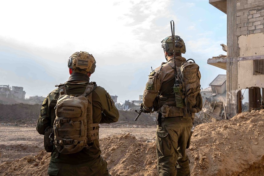 Unu din şase soldaţi israelieni morţi de la începutul ofensivei terestre în Fâşia Gaza a fost ucis de propriii camarazi sau în accidente, anunţă armata israeliană