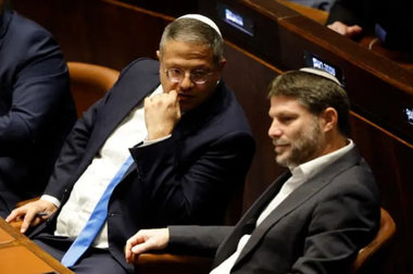 Miniştrii israelieni Itamar Ben Gvir şi Bezalel Smotrich îşi reiterează declaraţiile privind mutarea palestinienilor din Fâşia Gaza, după ce SUA le denunţă drept ”iresponsabile”. CPI defineşte ”deportarea sau transferul forţat al populaţiei” o crimă împotriva umanităţii