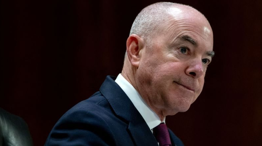 Republicanii din Camera Reprezentanţilor lansează o procedură de destituire a secretarului Securităţii Interne Alejandro Mayorkas, pe care-l acuză de criza migraţiei de la frontiera cu Mexicul. Procedura nu are practic nicio şansă