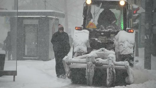 Frigul extrem şi furtunile de zăpadă perturbă călătoriile şi şcolile din Scandinavia