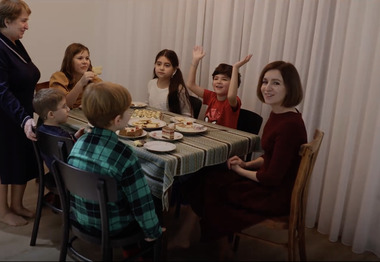 Maia Sandu, în mesajul pentru Crăciunul pe rit vechi: Bucuraţi-vă unii de alţi! - VIDEO