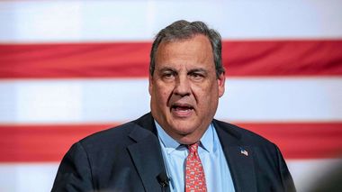 Chris Christie, singurul candidat republican care îl critica deschis pe Donald Trump, a anunţat că se retrage din cursa electorală. Ce impact va avea decizia sa şi ce spun ceilalţi candidaţi