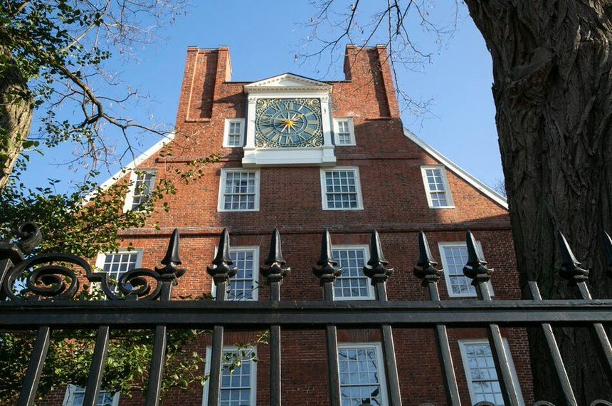 Universitatea Harvard a fost dată în judecată de studenţi evrei care o acuză pentru antisemitismul din campus