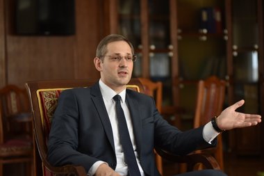 Aşa-zisul ministru de externe al Transnistriei, Vitali Ignatiev, a fost citat să se prezinte la Serviciul de Securitate al Ucrainei (SBU). În caz contrar, riscă să fie dat în urmărire internaţională, ceea ce ar pune în dificultate autorităţile moldovene