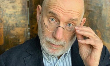 Rusia l-a desemnat drept "agent străin" pe un celebru romancier: "Teroriştii m-au declarat terorist"