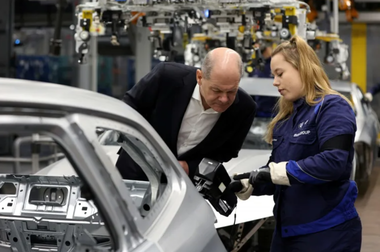 Germania, în recesiune în 2023, la coada marilor puteri industriale, din cauza costului energiei, dobânzilor mari şi unei scăderi a cererii externe