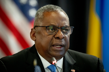 SUA – Autorităţile au făcut public apelul secretarului american al Apărării, Lloyd Austin, la numărul de urgenţă 911, în urma căruia a fost spitalizat / S-a cerut ca ambulanţa să nu folosească luminile sau sirenele şi să încerce să fie ”subtilă”