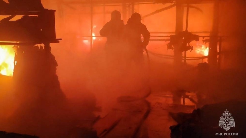 Un incendiu a izbucnit la un terminal din Marea Baltică al companiei ruse Novatek, după ce s-au auzit explozii - VIDEO