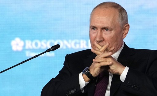 Refugiaţii politici s-au mobilizat la Nisa, în faţa hotelului Negresco, pentru a cere o Rusie fără Putin