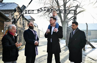Elon Musk vizitează lagărul Auschwitz-Birkenau înaintea Zilei Holocaustului, care marchează 79 de ani de la eliberarea lagărului nazist de exterminare 