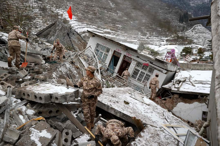 Bilanţul victimelor alunecării de teren din sud-vestul Chinei creşte la 34 de morţi. Zece persoane date în continuare dispărute în satul Liangshui, într-una dintre cele mai sărace provincii chineze