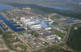 Ucraina vrea să construiască, începând din 2024, patru reactoare suplimentare la centrala Nucleară Hmelniţki, două de concepţie sovietică VVER-1000 şi două americane de tip AP1000, cu Westinghouse. Kievul vrea să compenseze pierderea Centralei Nucleare Za