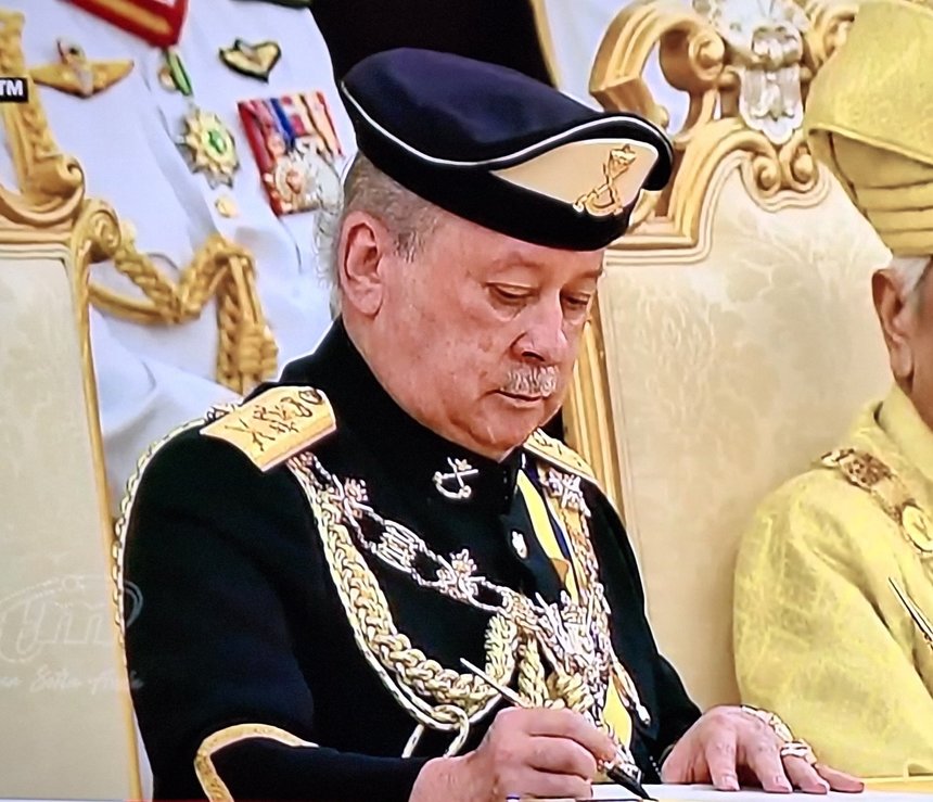 Sultanul Ibrahim al statului Johor a fost instalat ca al 17-lea rege al Malaeziei