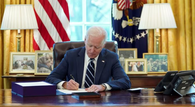Biden sancţionează prin decret colonişti israelieni extremişti din Cisiordania. Primele sancţiuni financiare americane privind ”acte de terorism” sau care ”subminează pacea, stabilitatea şi siguranţa” în Cisiordania ocupată vizează patru colonişti extremişti israelieni