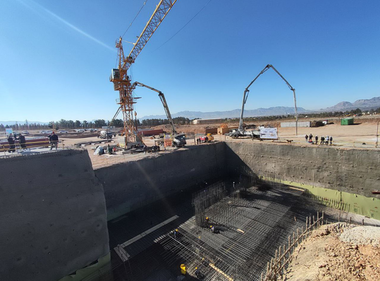 Iranul anunţă lansarea construcţiei unui nou reactor nuclear de cercetare la Isfahan, după ce anunţă un proiect de construire a patru centrale nucleare în Strâmtoarea Ormuz