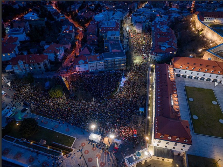 Slovacii protestează faţă de reducerea pedepselor pentru corupţie. Votul în parlament este aşteptat joi