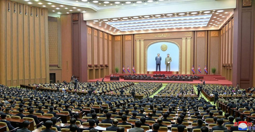 Coreea de Nord renunţă la cooperarea economică cu Seulul. Adunarea Populară Supremă abrogă în unanimitate legislaţia privind cooperarea intercoreeană. Turişti ruşi urmează să sosească în Nord