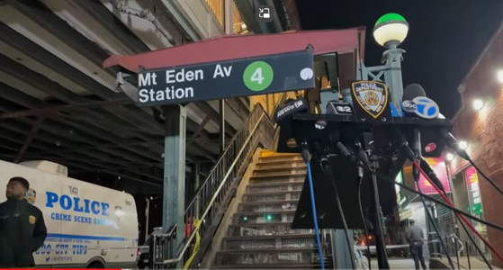 Împuşcături la metroul din New York, soldate cu un mort după o încăierare izbucnită în tren