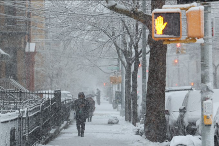 O furtună de zăpadă paralizează New Yorkul şi afectează nord-estul SUA