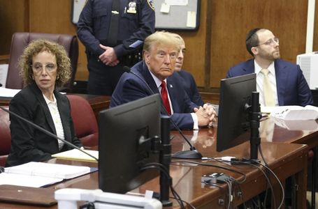 Donald Trump urmează să devină primul fost preşedinte al SUA judecat penal, la 25 martie, în dosarul Stormy Daniels