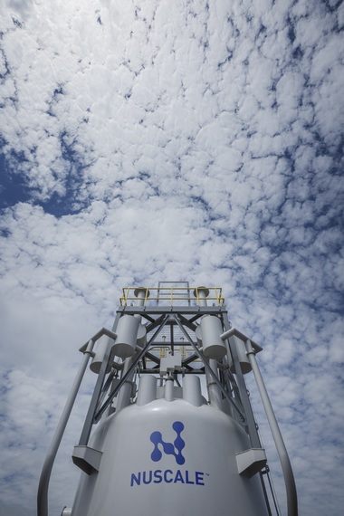 POLITICO: România pariază pe mini-reactoarele nucleare, în timp ce era cărbunelui a ajuns pe marginea prăpastiei. Este un experiment pe care alţii din Europa îl urmăresc îndeaproape, însă există obstacole şi scepticism
