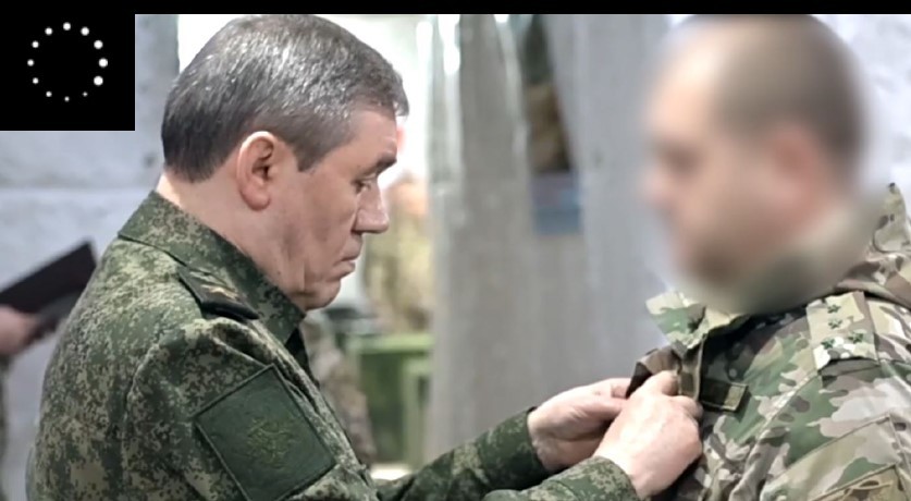 Generalul Valeri Gherasimov a vizitat trupele din Ucraina pentru a discuta următorii paşi după căderea oraşului Avdiivka