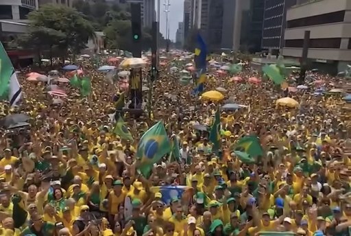 Brazilia: Manifestaţie masivă de susţinere a lui Bolsonaro. Fostul preşedinte a denunţat ineligibilitatea sa
