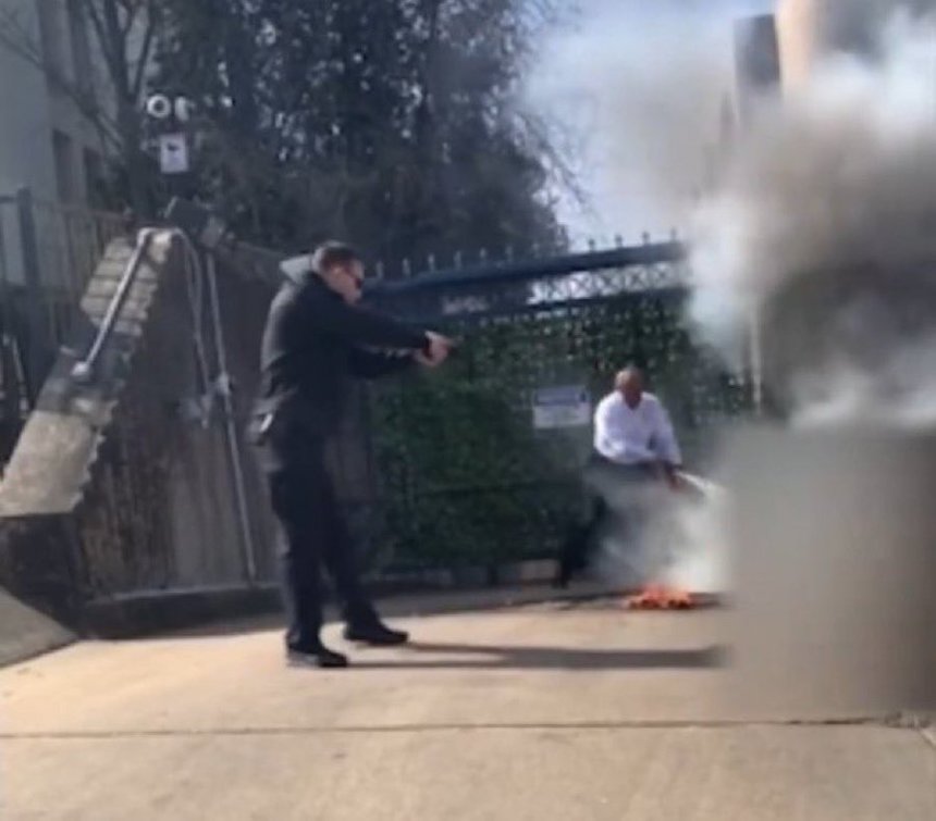 Bărbatul care şi-a dat foc în faţa Ambasadei Israelului de la Washington era militar american