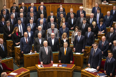 UPDATE-Parlamentul ungar ratifică aderarea Suediei la NATO, ultima etapă a aderării acestei ţări nordice la Alianţa Nord-Atlantică după invazia Ucrainei de către Rusia