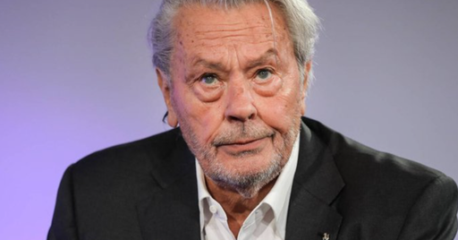 Un arsenal de 72 de arme de foc şi peste 3.000 de cartuşe confiscate într-o percheziţie la domiciliul lui Alain Delon. Actorul nu deţine ”nicio autorizaţie care să-i permită să deţină vreo armă de foc”, anunţă procuratura. El are un poligon de tragere pe proprietate