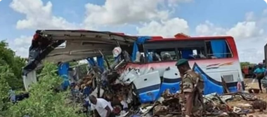 Zeci de persoane au murit după ce un autobuz a căzut de pe un pod în Mali